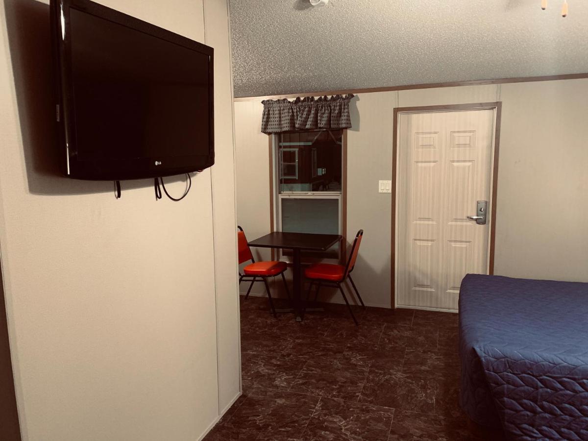 Monahans Country Inn Екстериор снимка